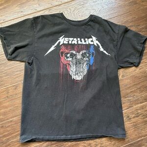 Metallica Show 2019 Merch Black Graphic Tee with Red & Blue Skull Design